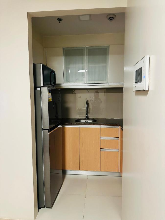81 Newport Condominium Cluster 5 3A By Rechelle Nunag Pasay Esterno foto