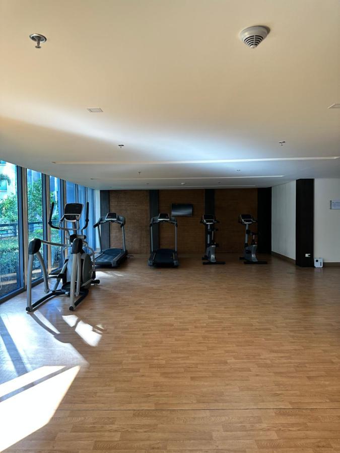 81 Newport Condominium Cluster 5 3A By Rechelle Nunag Pasay Esterno foto