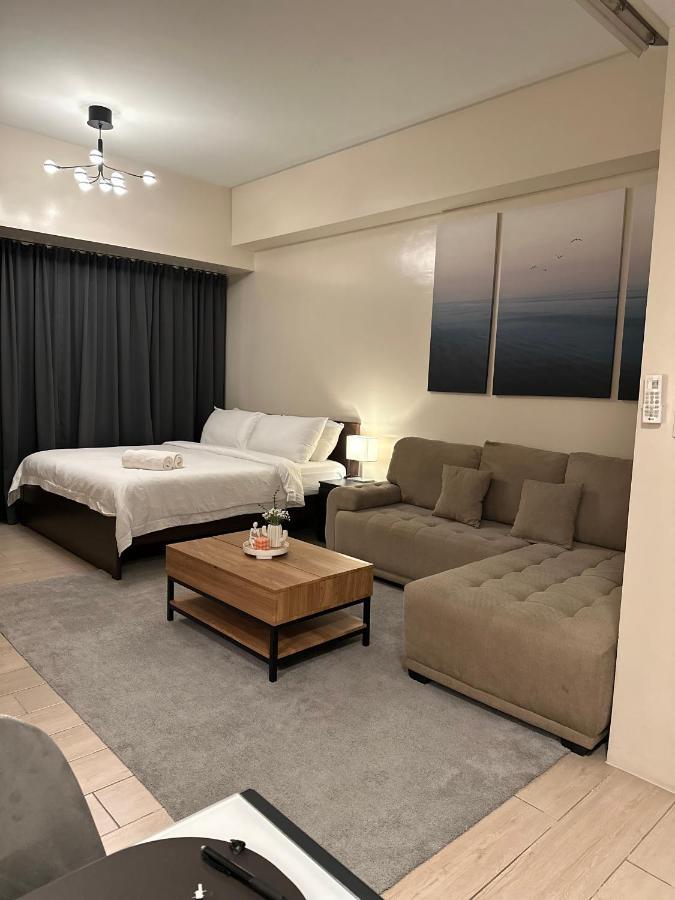 81 Newport Condominium Cluster 5 3A By Rechelle Nunag Pasay Esterno foto